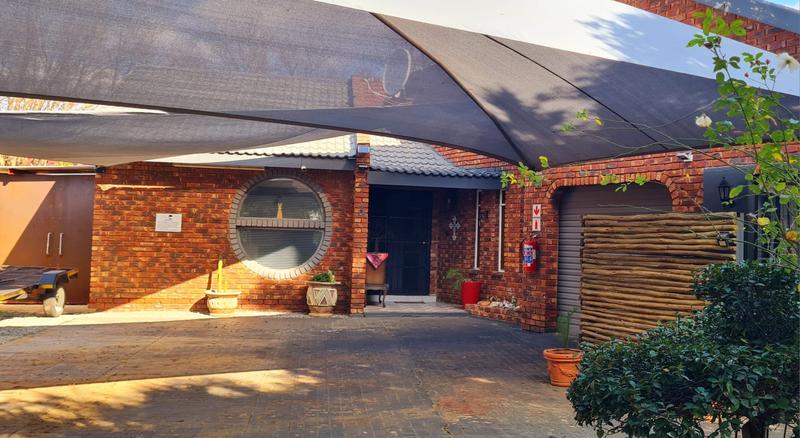 5 Bedroom Property for Sale in Meyerhof Free State